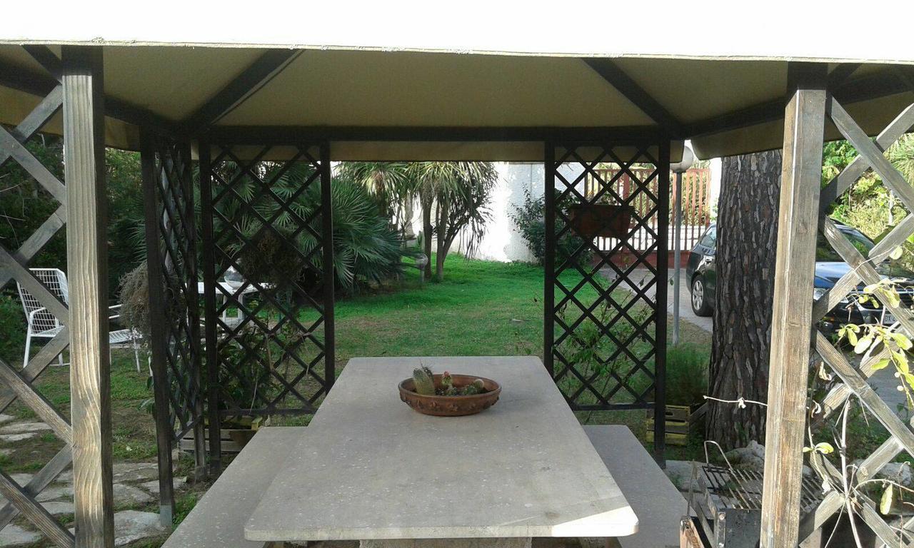 Casina Delle Arti Panzió San Cataldo Kültér fotó