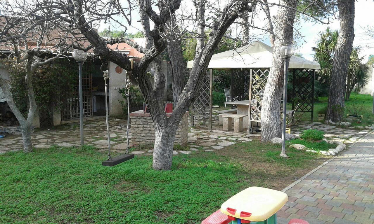 Casina Delle Arti Panzió San Cataldo Kültér fotó